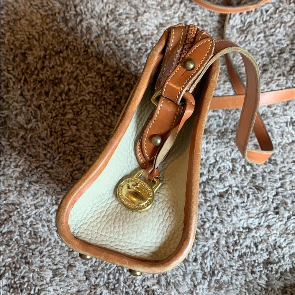 Vintage Dooney & Bourke crossbody purse - Picture 6 of 16